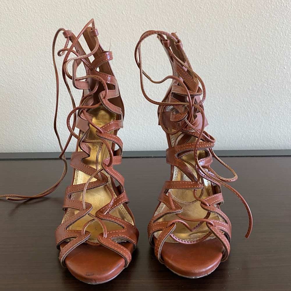Heels - Picture 2 of 4